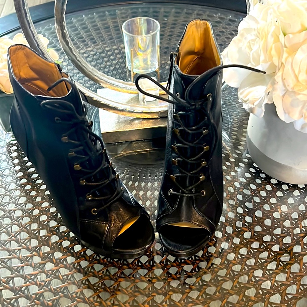 Nine West Black Lace-Up Peep-Toe Heeled Boots